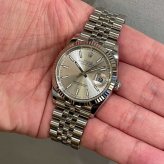 ロレックス デイトジャスト36 Ref.126234 シルバー

ラボ限定「4周年記念SALE　特価品」
4/21（土）～5/7（日） 002